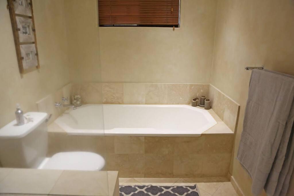 De Luc Farmhouse Ultimate Country Privacy Franschhoek Dış mekan fotoğraf